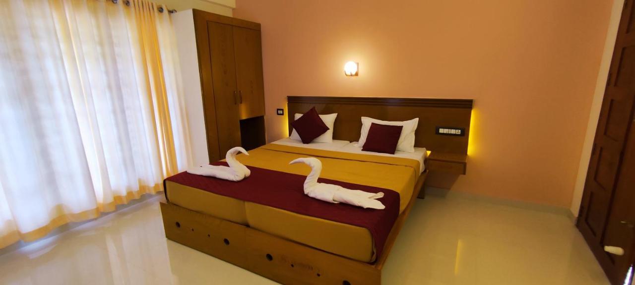 Hotel White House Residency à Varkala Extérieur photo