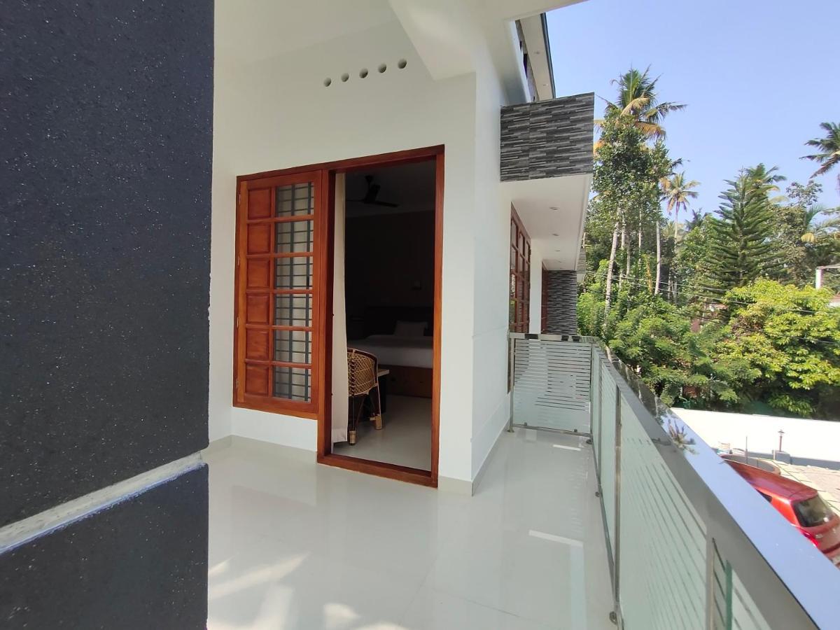 Hotel White House Residency à Varkala Extérieur photo