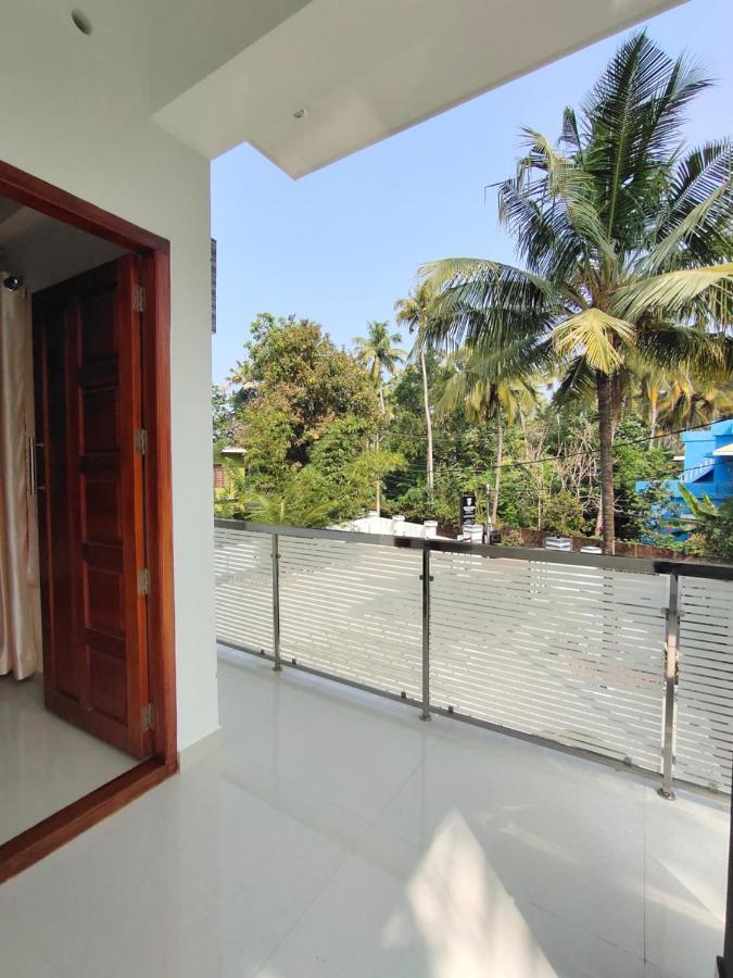 Hotel White House Residency à Varkala Extérieur photo