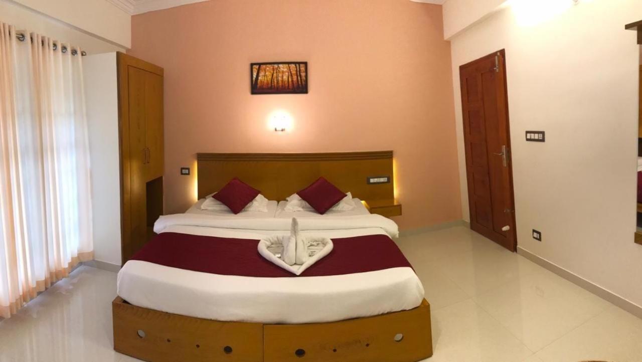 Hotel White House Residency à Varkala Extérieur photo